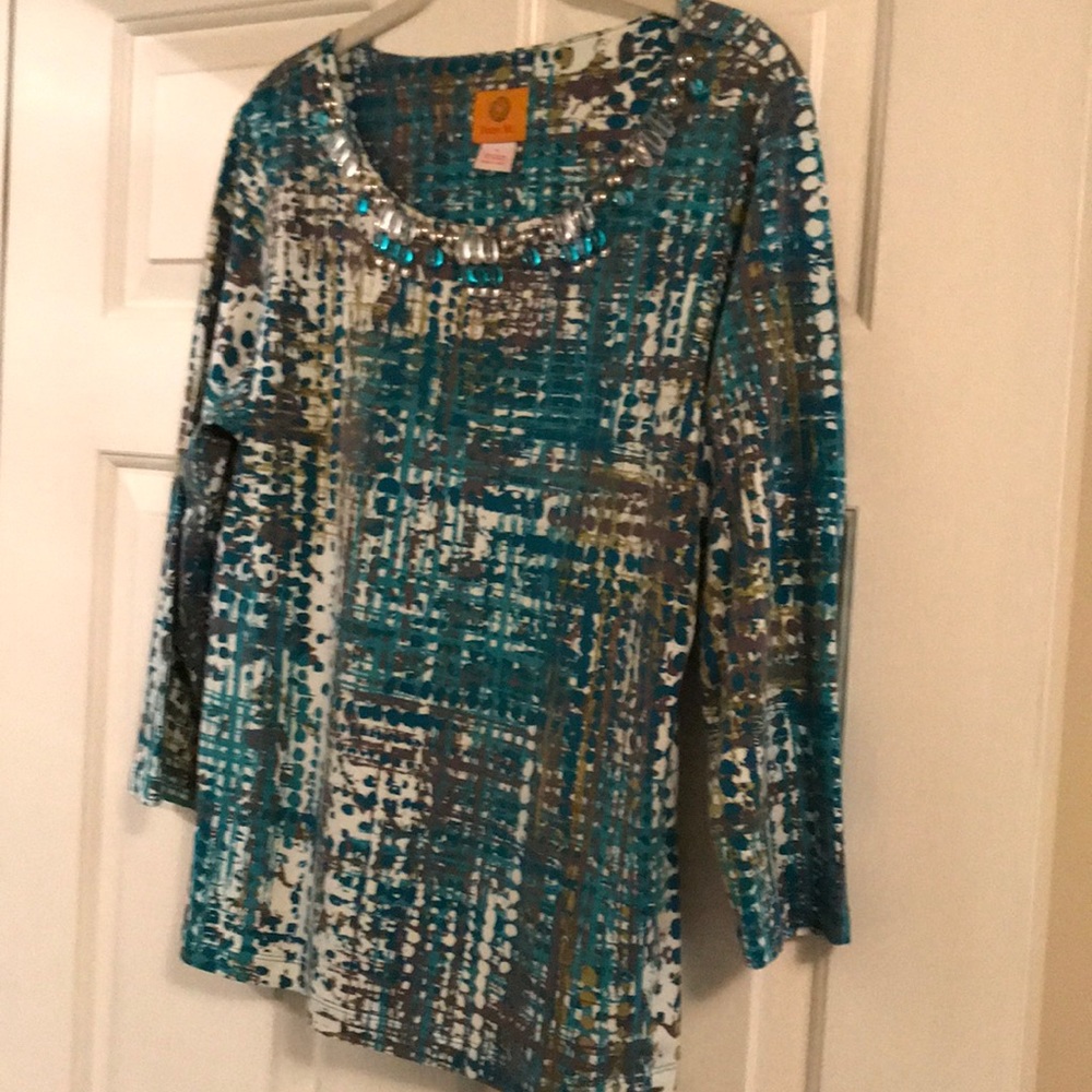 Ruby Rd. Teal and Green jeweled 3/4 length top